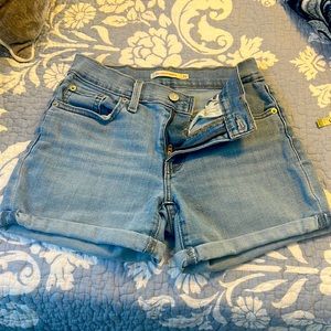 Levi’s mid shorts